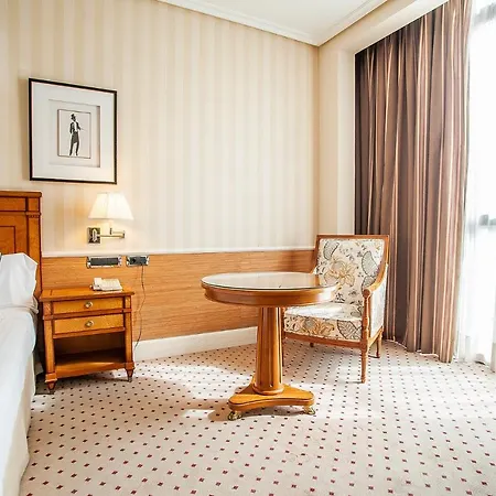 Hotel Recoletos 4*