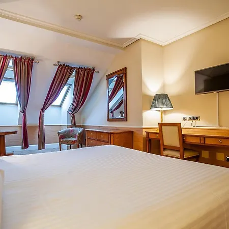 Hotel Recoletos 4*
