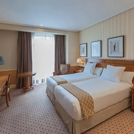 酒店 Recoletos 巴利亚多利德