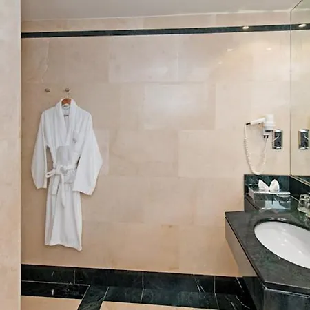 酒店 Recoletos 巴利亚多利德