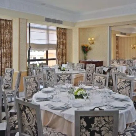 Recoletos Hotel 4*