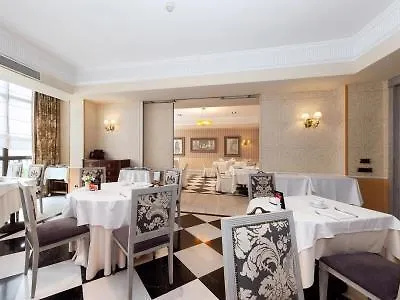 Recoletos Hotel 4*